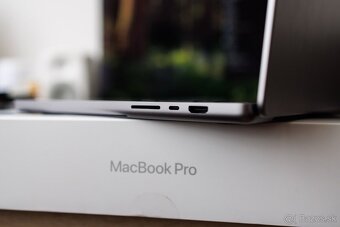 MacBook Pro M2 PRO 16" ZÁRUKA Perfektný stav - 15