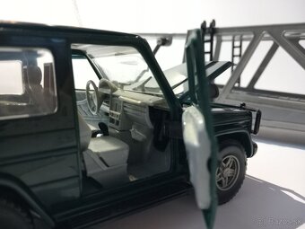 1:18 Mercedes Benz triedy G - 15