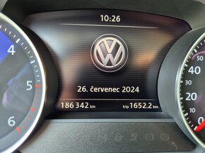 VW Touareg II 3,0 TDi 193 kW  8°automat  4x4 - 15