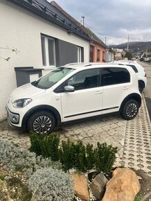 Volkswagen Up Cross Up - 15