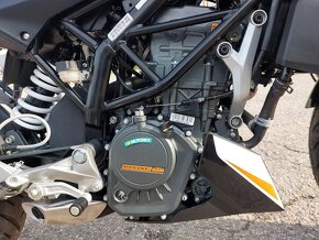 2015 KTM 200 DUKE ABS - 15