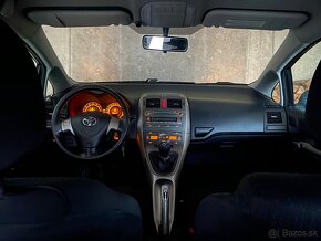 Toyota Auris 2008 1.6 - 15