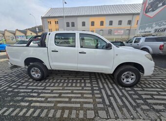 Predam Toyota Hilux 2011 - 15