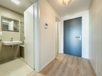 Prenájom 2 izbového bytu 54 m2 + 14 m2 Prístavná, Bratislava - 15