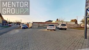 360° VR - ponúkame na predaj veľký, 3i byt v RD v obci Láb - 15