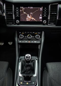 ŠKODA KODIAQ 1.4TSI STYLE 4x4 - 145tis KM -MATRIX - AMBIENT - 15