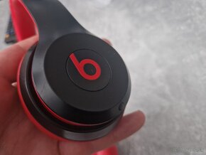 Beats solo 3 wireless - (L) strana nalomená - plně funkční - 15