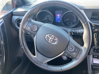 Toyota Auris Touring Sports 1.6 - 15