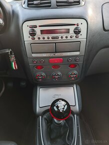 Alfa Romeo GT 3.2 V6 - 15