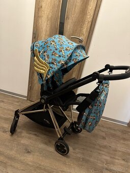 Cybex Cherubs Blue by Jeremy Scott - 15