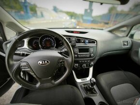 Kia Cee´d 1,6 GDI Strieborná edícia - 15