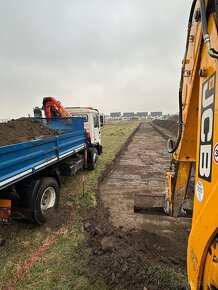 Zemné výkopové a búracie práce s traktorbagrom - 15