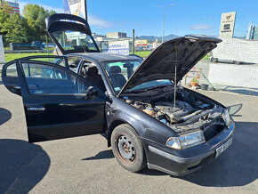 Škoda Octavia 1.6 LX 55kW - 15