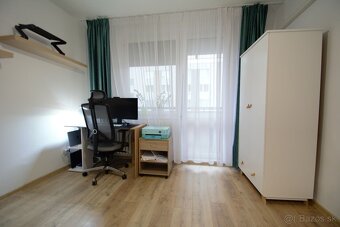 Rezervovaný zariadený 3 izbový byt 68 m2 s loggiou, kompletn - 15