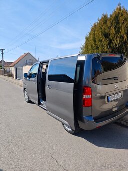 Toyota proace verso 2.0 8 at Family - 15