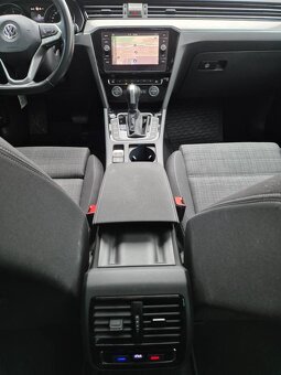 Volkswagen Passat Variant 2.0 TDI BMT Highline DSG - 15