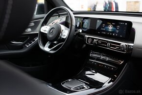 MERCEDES EQC 400 4MATIC AMG LINE - 15