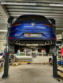 Volkswagen Golf R 2.0TSI 4Motion - 15