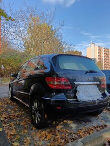 Mercedes benz B - Automat / Kůže /Špatně řadí - 15