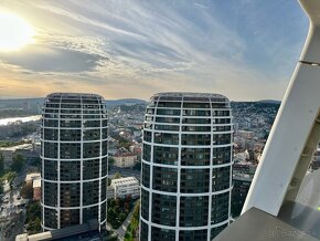 PRÁVE DOKONČENÝ Staré Mesto- SKY PARK, zariadený byt - 16