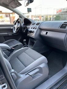 Volkswagen Touran 1,6TDI -77kw,,7.miest - 16