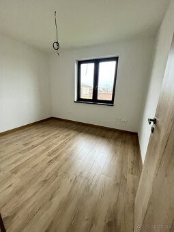 KVALITNÝ NÍZKOENERG.4i.BUNGALOV S TEPELNÝM ČERPADLOM-ŠAMORÍN - 16