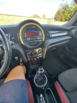 MINI John Cooper Works - 16