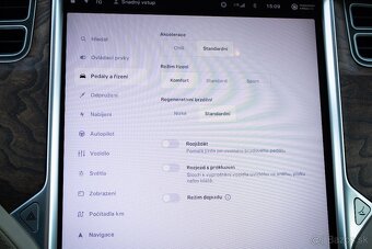 Tesla S 90d AWD, Free supercharger, Autopilot, panoráma, DPH - 16