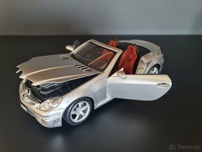 REZERVOVANE 1:18 Mercedes - Benz SLK 55 AMG - 16