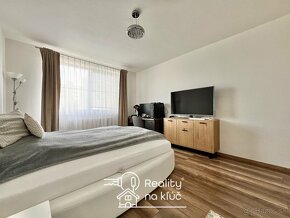 Na predaj krásny 2-izbový byt s balkónom na Sládkovičovej ul - 16