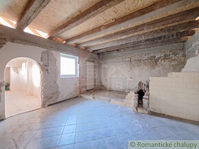 Priestranný dom v rekonštrukcii v krásnej dedinke Kamenica - 16