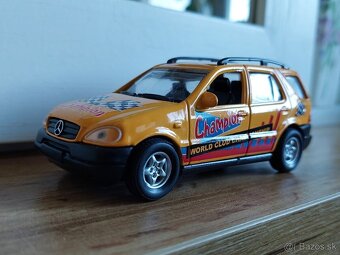 1:43 Mercedes-Benz ML W163 - 16