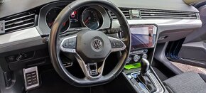 VW Passat Variant 2.0 TDI Business DSG - 16