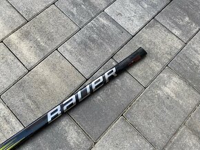 Shaft / palica z kompizitky Bauer Vapor Hyperlite 2 - 16