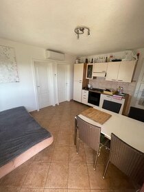 PREDAJ  Apartmán na ostrove Rab s výhľadom na more - 16