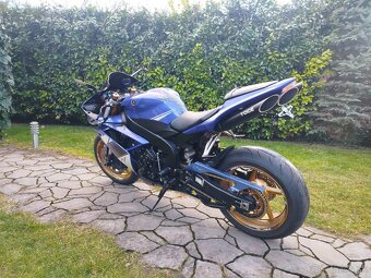 Yamaha Yzf R1 RN19 - 16