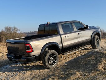 DODGE RAM 1500 5,7 HEMI 2022 GT 46 000 km - 16