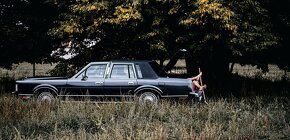 Lincoln Continental Towncar - 16