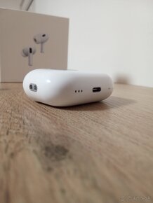 Apple AirPods - 16