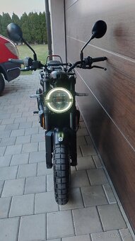 Husqvarna svartpilen 401, 1 majiteľ 8 tkm - 16