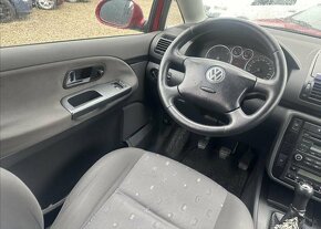 Volkswagen Sharan 2,0 TDI Sportline Business nafta manuál - 16