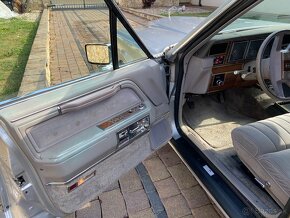 Lincoln Town Car 1988  limo   7,5 m - 16