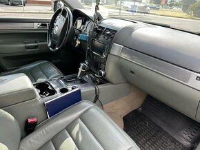 Volkswagen Touareg 3.0 TDI V6 - 16