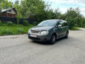 Volkswagen Touran 1.9 TDI Highline DSG - 16