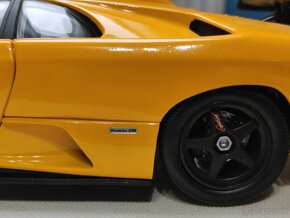 Lamborghini Diablo GTR 1:18 Hotwheels bez krabice - 16