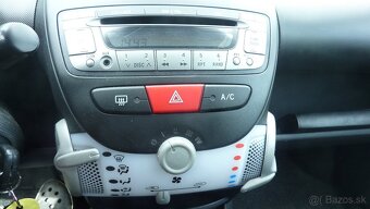 Toyota AYGO 1,0 VVT-i 5dveř.,NAVI - 16