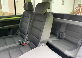 Volkswagen Touran 1,4 TSi pravid.servis ,7 míst benzín - 16