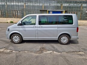 Predám  Volkswagen T5 Caravelle 2.0 TDI 103 KW DSG 9-miestna - 16