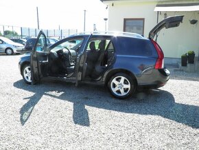 Volvo V50 D5 Momentum A/T - 16