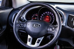 Kia Sportage 2,0 CRDi 4x4 100kW (ťažné, xenóny, navigácia) - 16